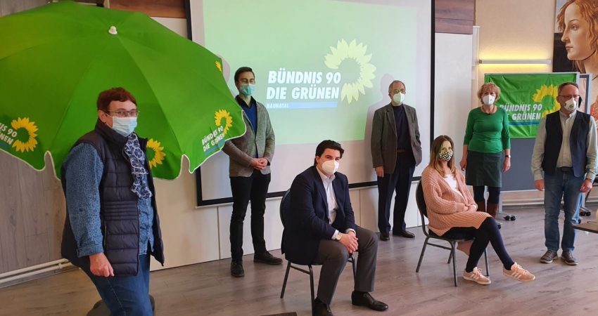 2020_Vorstand GRÜNE Baunatal Neuer GRÜNEN-Vorstand mit Juliane (v.l.) Florian, Jonas, Franziska, Jürgen, Monika, Lothar